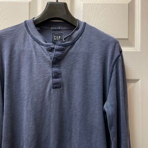 Gap Men's Medium Navy Blue Slub Long Sleeve 4 Button Raw Seamed Henley‎ Outdoor